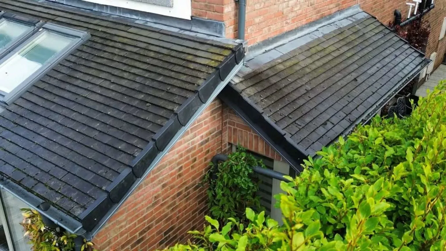 Dry verge on a tiled extension roof