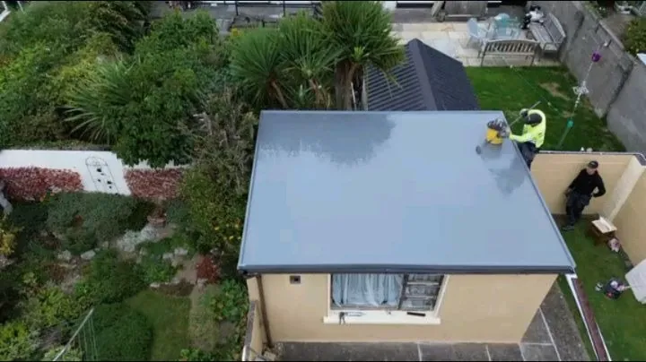Grey flat roof on a garden room